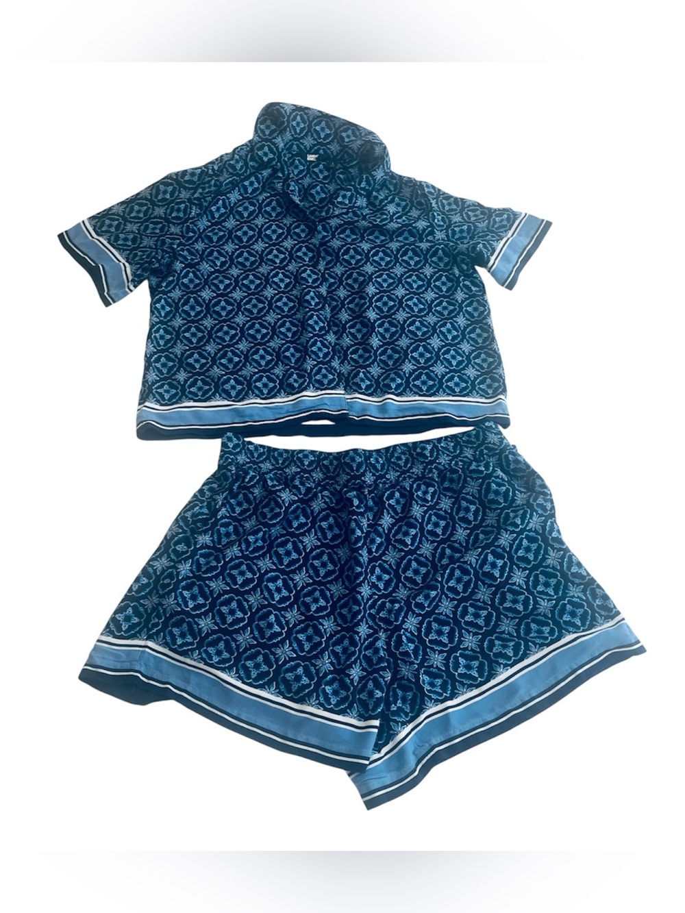 Lands' End 2pc premium viscose 
Camp Shirt & High Rise
Shorts Matching L in EUC